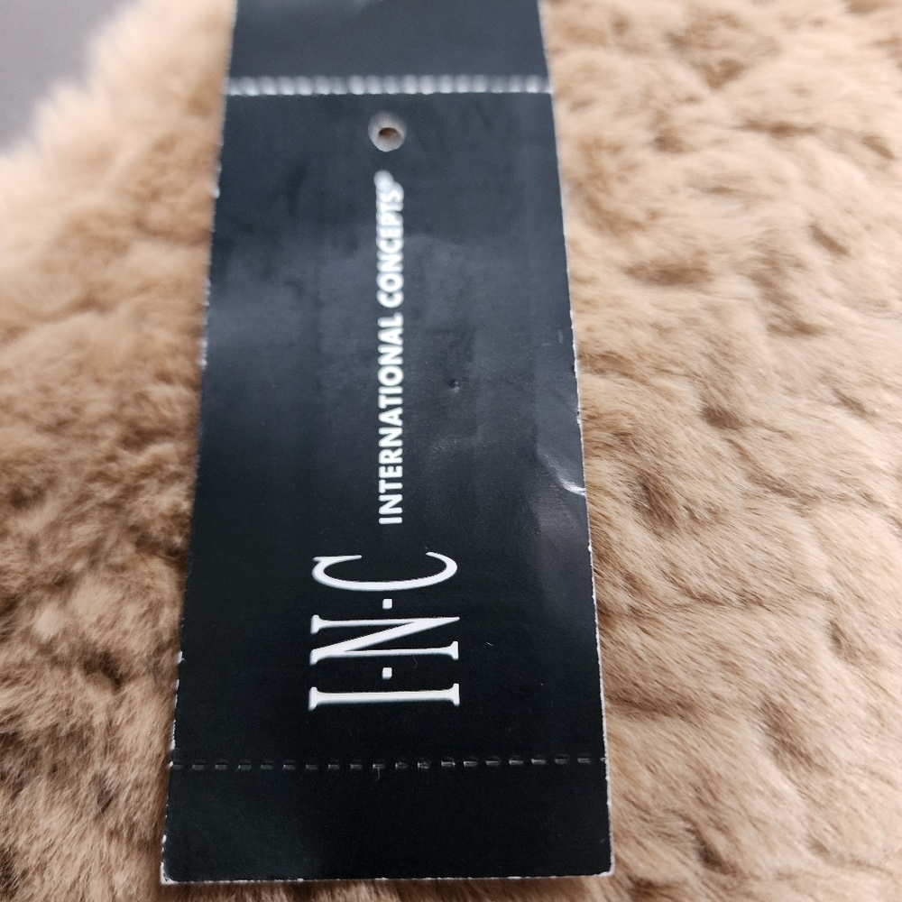 NWT INC Fleece Crossbody oak/camel - Picture 8 of 10